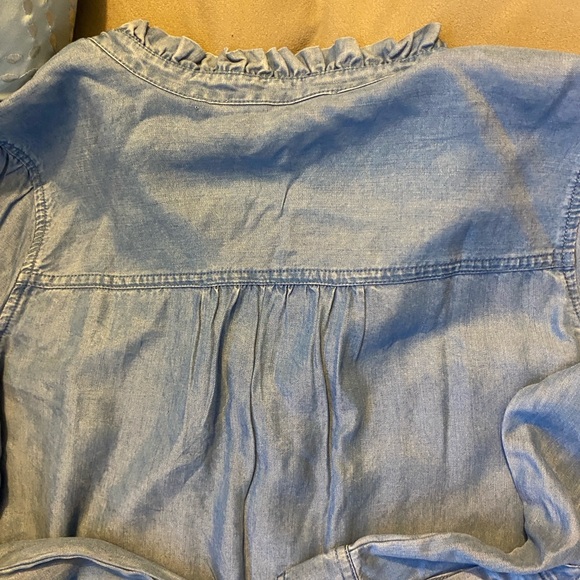 LOFT Light Blue Ruffled Button-Down Top - Picture 4 of 8